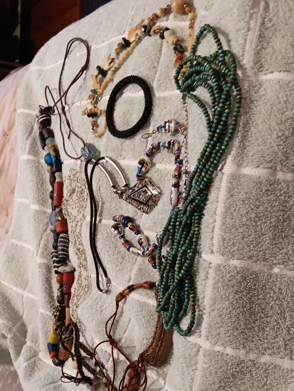 Mixed Beaded/Stone Necklaces/Bracelet in Multicolor
